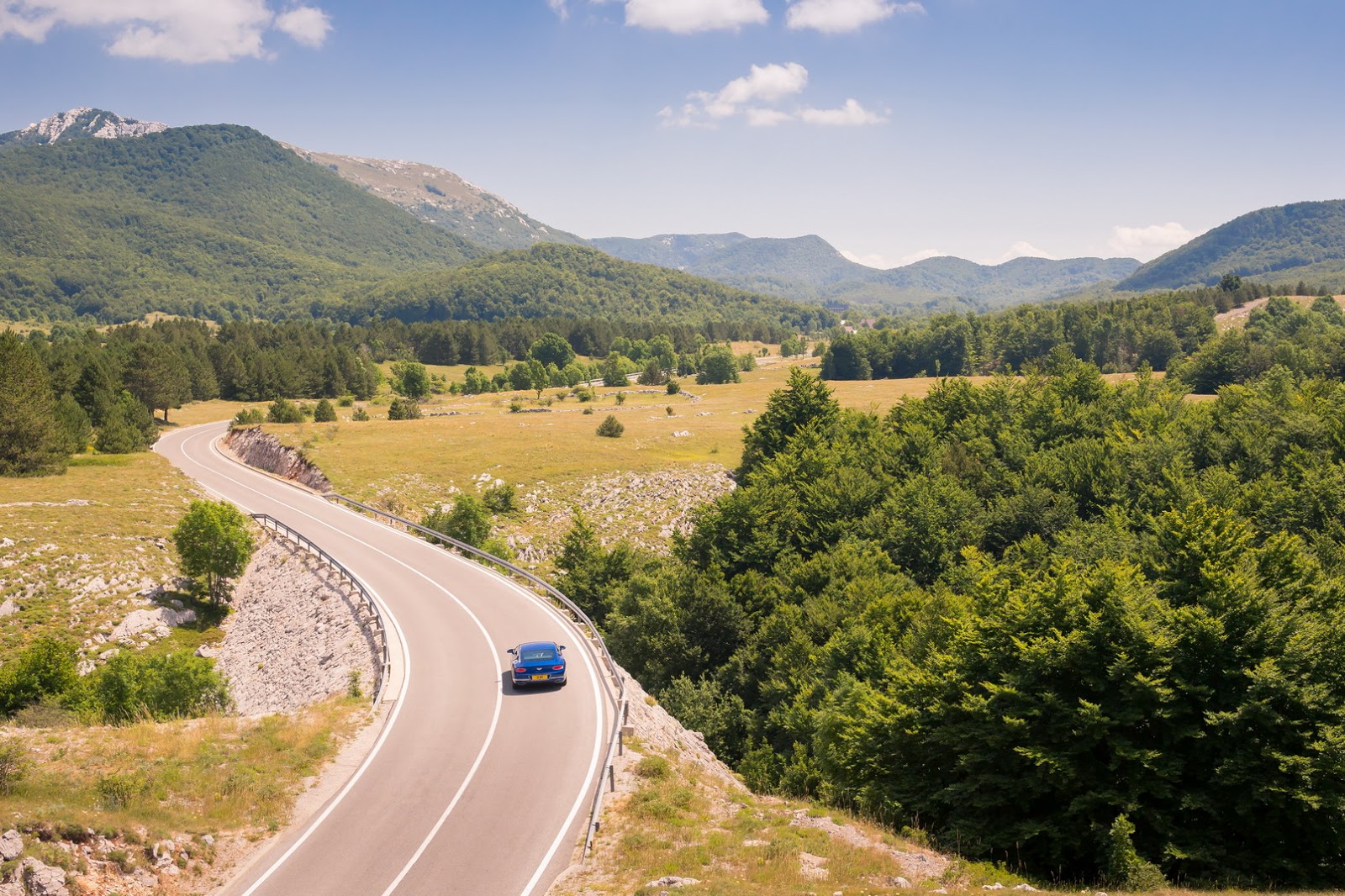 2018-Bentley-Continental-GT-11
