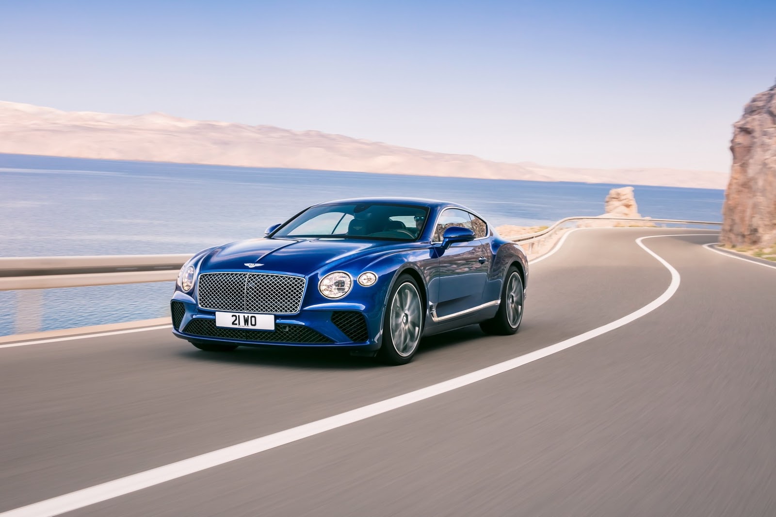 2018-Bentley-Continental-GT-12