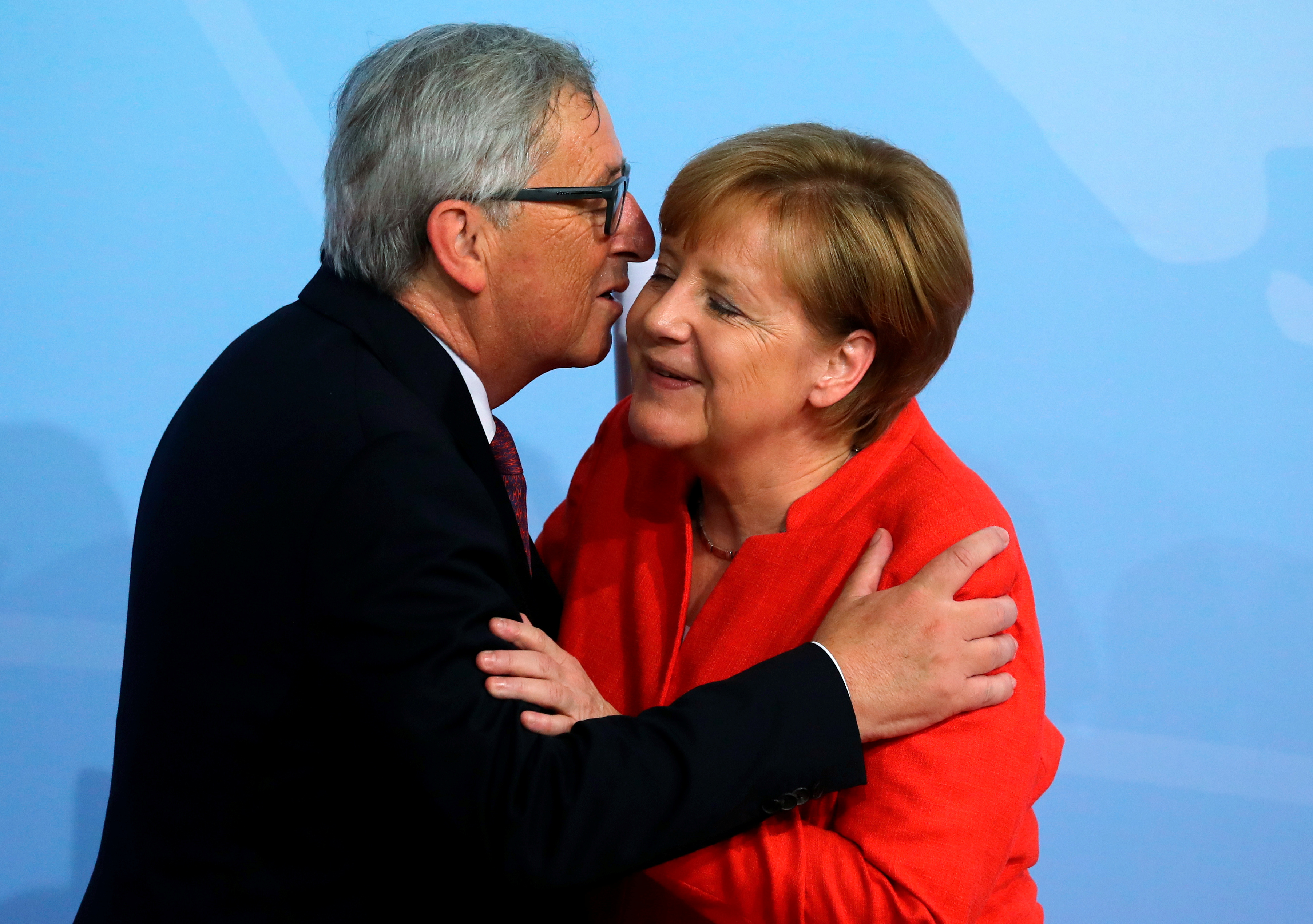 Predsjednik Europske komisije Jean-Claude Juncker i njemačka kancelarka Angela Merkel
