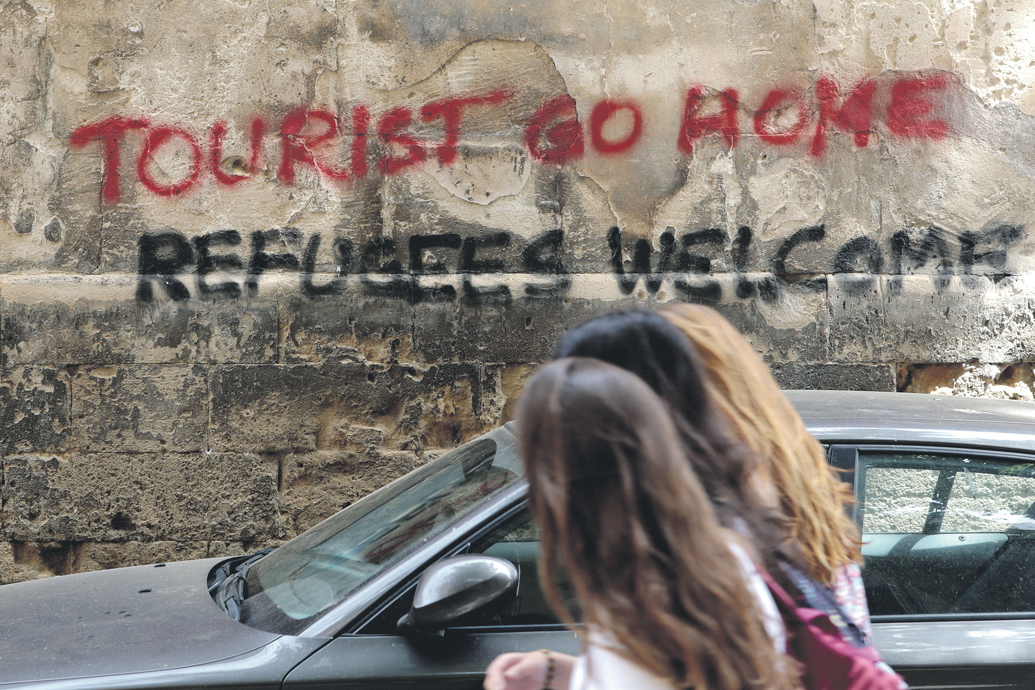 Prosvjedni anti-turistički marš u San Sebastianu, turistički atraktivnom središtu Baskije, najavljen je za 17. kolovoza, tijekom festivala koji okuplja gomile turista. Niz gradova na Mediteranu, od Venecije i Dubrovnika do Rima i Barcelone, razmišlja kako ograničiti priljev turista