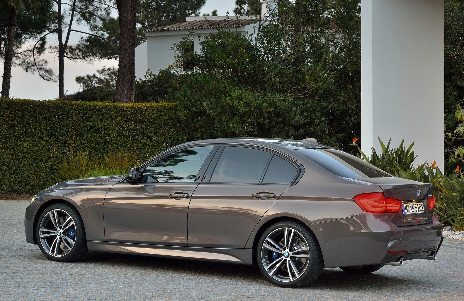 BMW-3-Series-2016-1600-4d