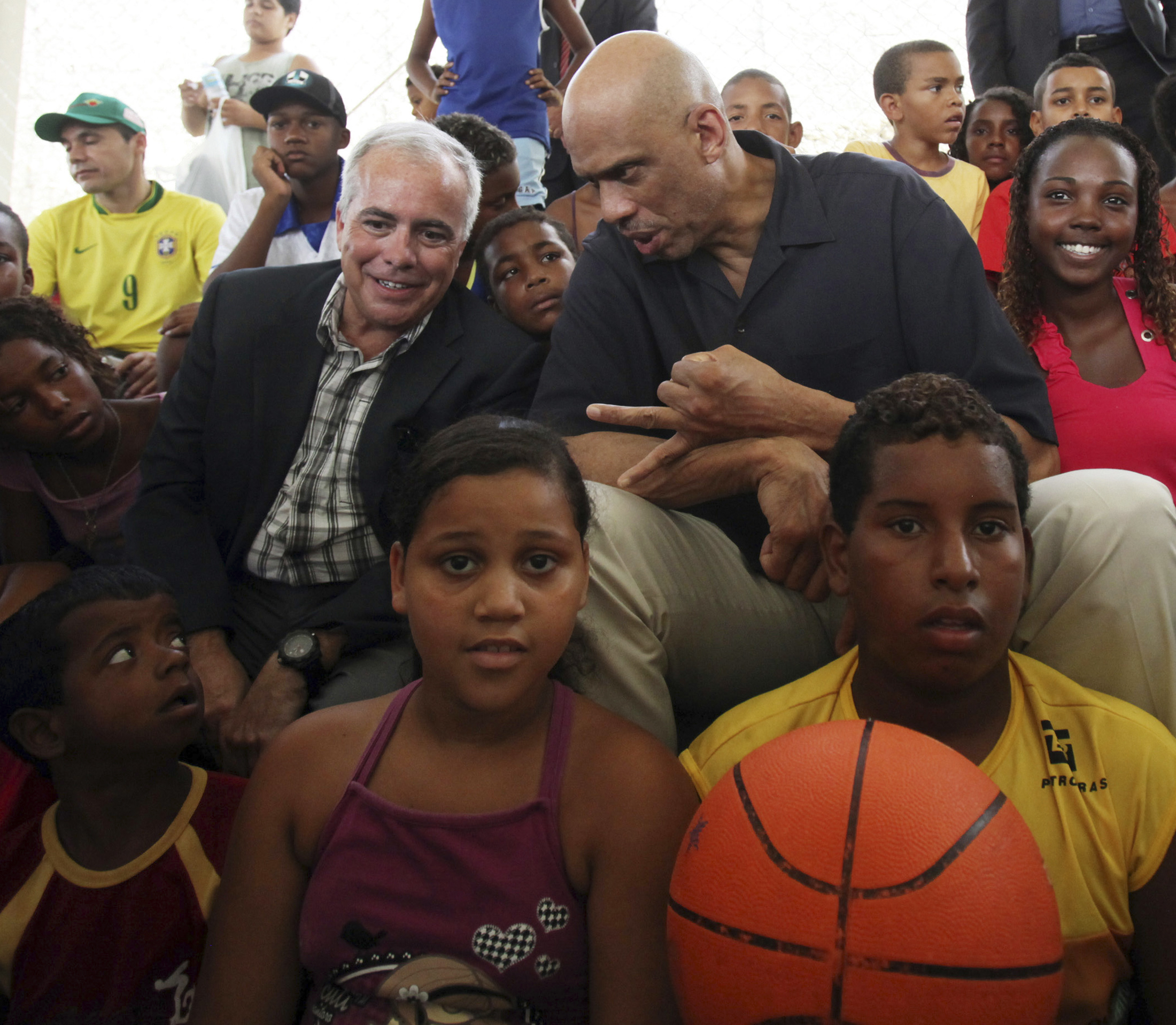 Dennis W. Hearne s Kareemom Abdul-Jabbarom u Rio de Janeiru 2012. godine