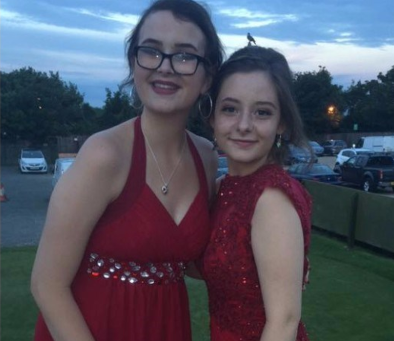 Jasmine Beever s prijateljicom