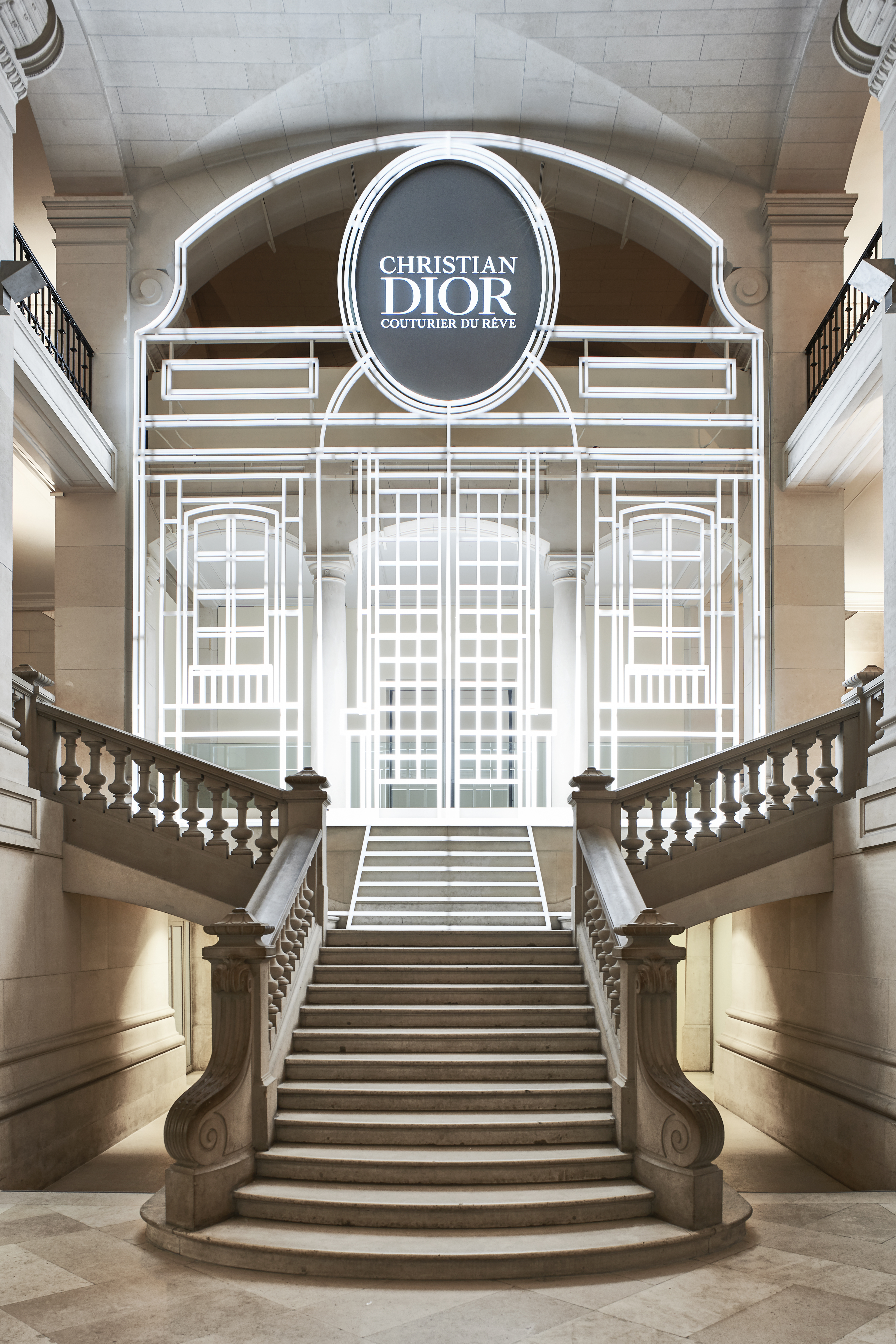 CHRISTIAN DIOR_ DESIGNER OF DREAMS_SCENOGRAPHY 1  -©Adrien Dirand