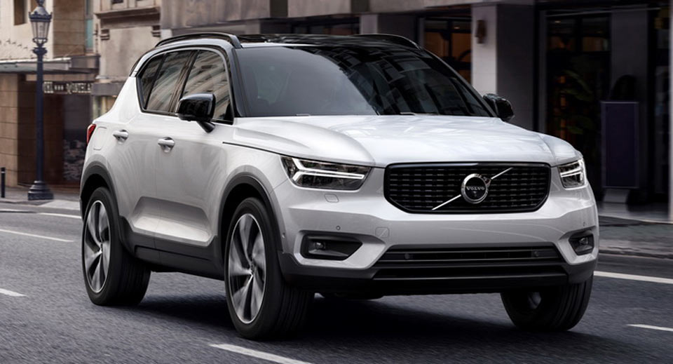 2018-volvo-xc40-0