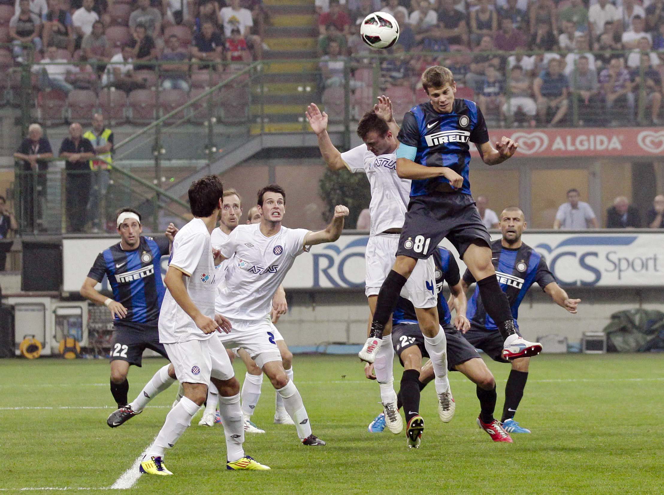 inter_hajduk37-090812
