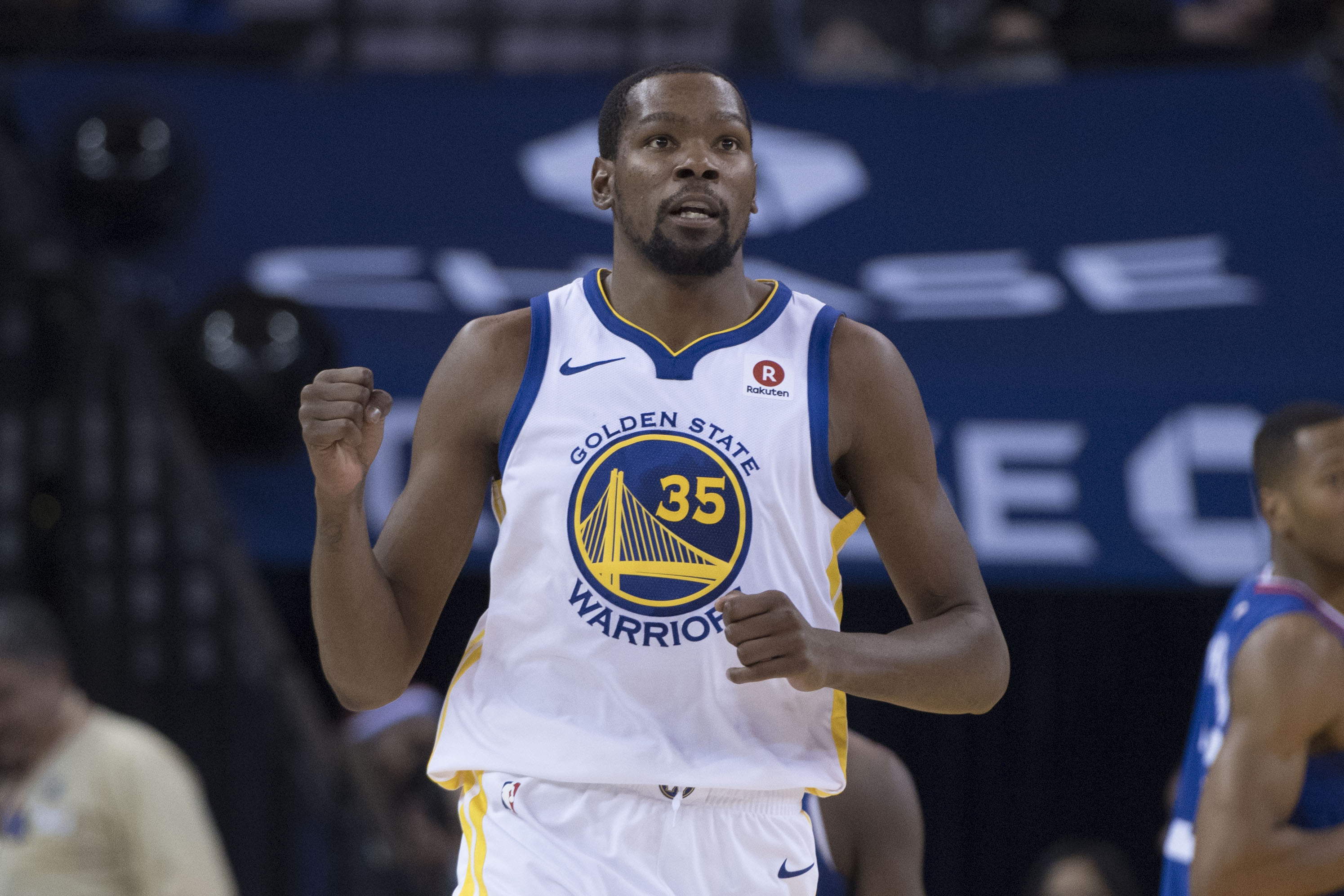 2018-01-11T045016Z_442717467_NOCID_RTRMADP_3_NBA-LOS-ANGELES-CLIPPERS-AT-GOLDEN-STATE-WARRIORS