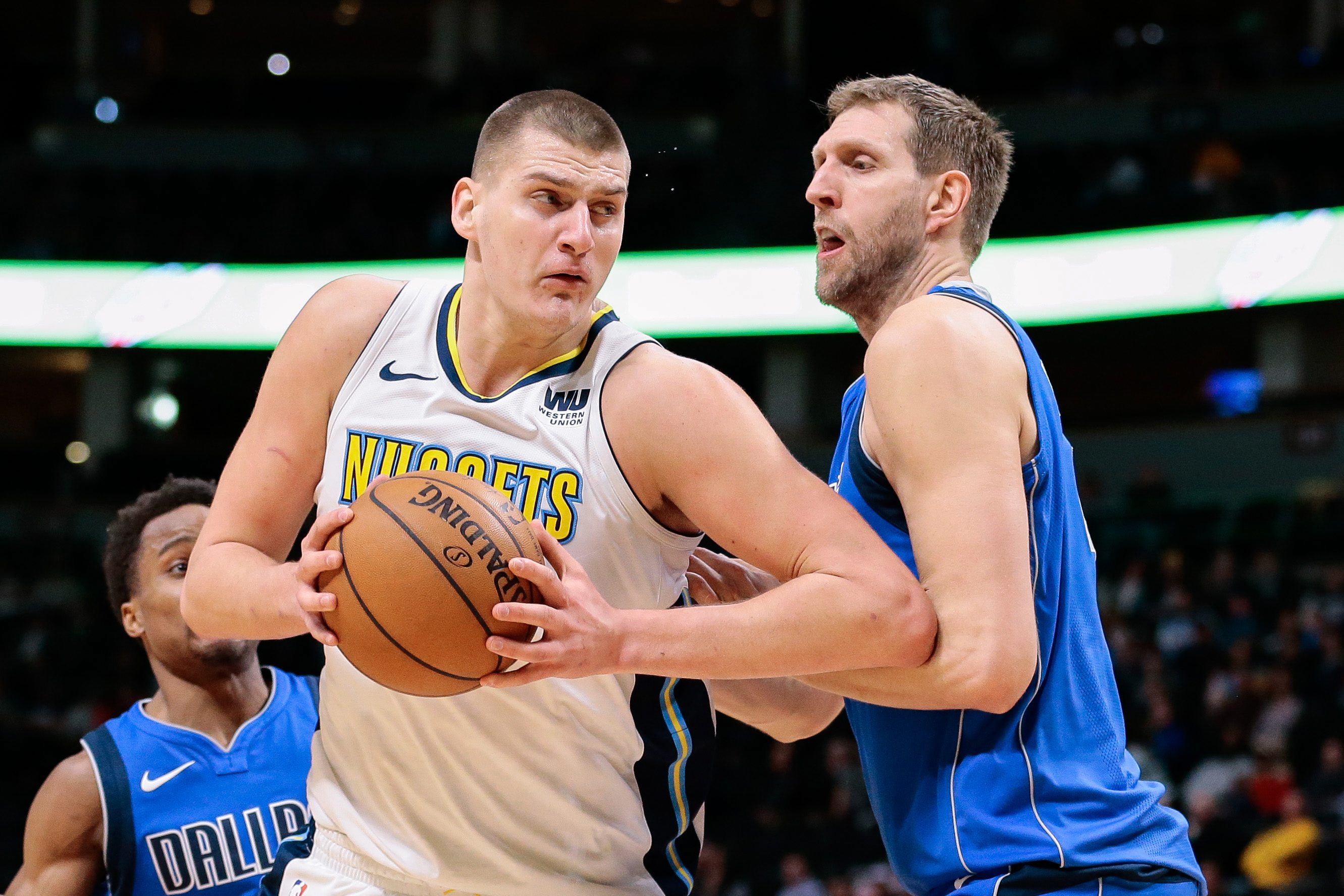 Nikola Jokić i Dirk Nowitzki