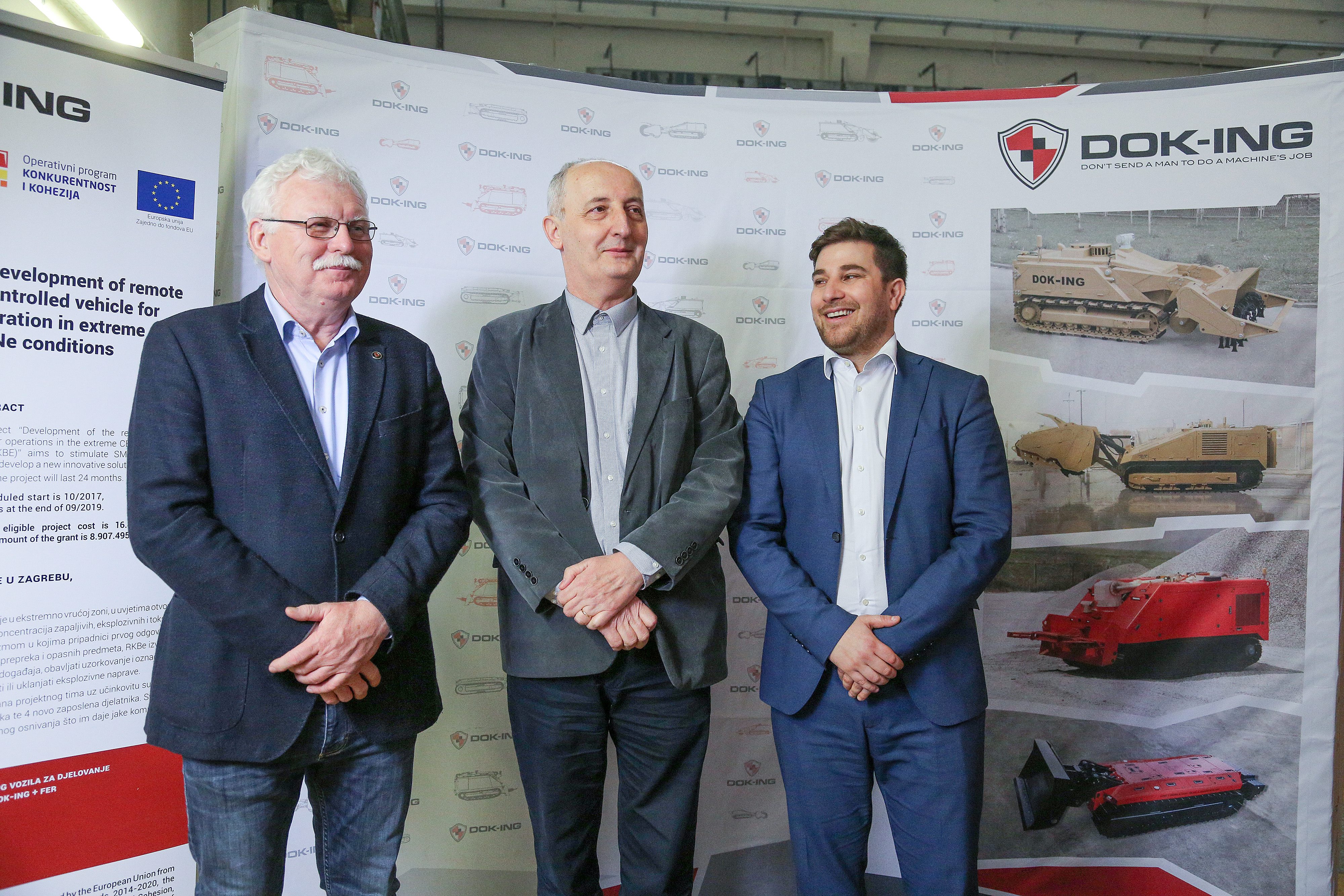 Na fotografiji: Vjekoslav Majetić, Ivan Petrović i Gordan Pešić