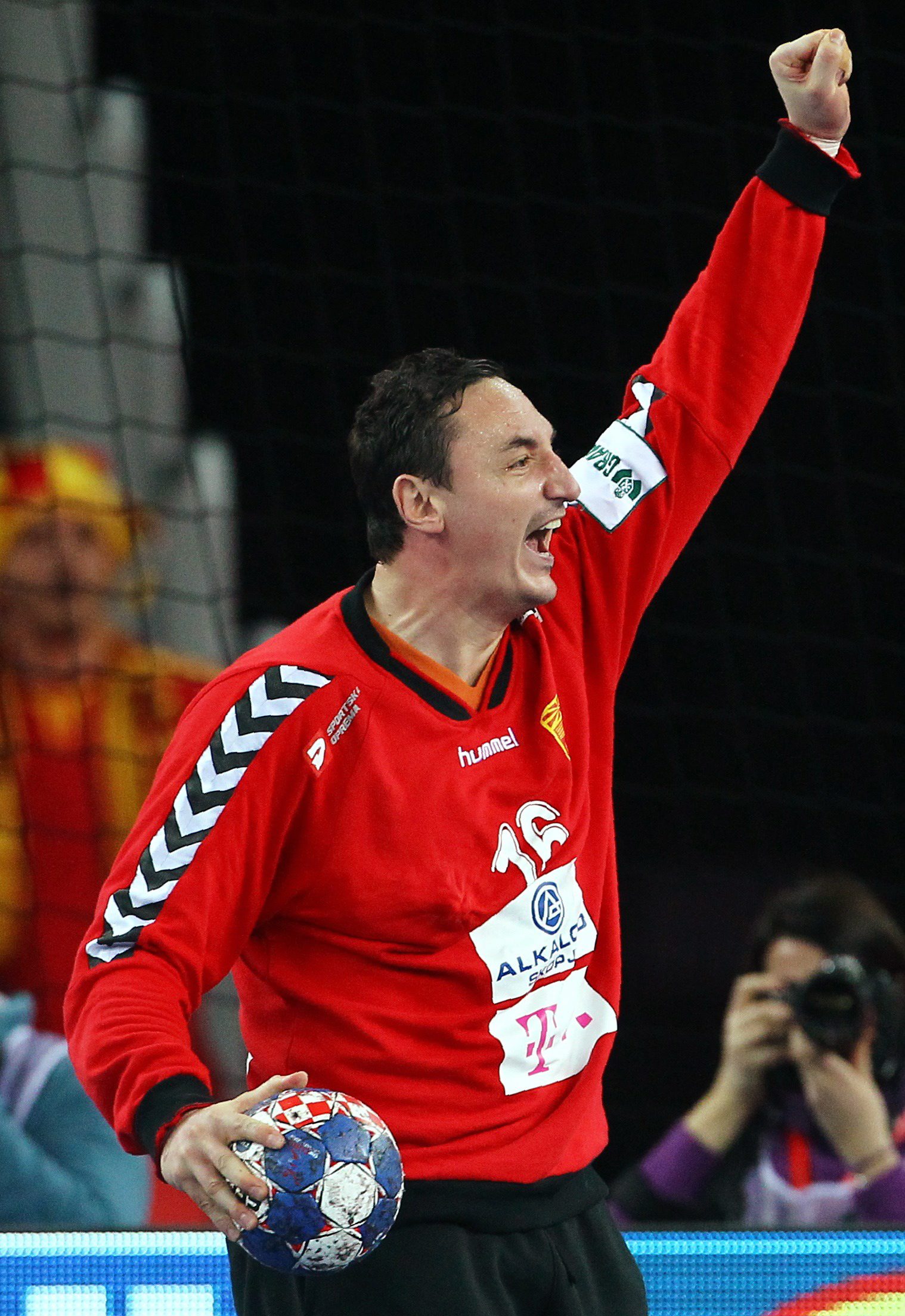 2018-01-15T211259Z_112592414_UP1EE1F1MXM9G_RTRMADP_3_HANDBALL-EUROPE-MNE-MKD