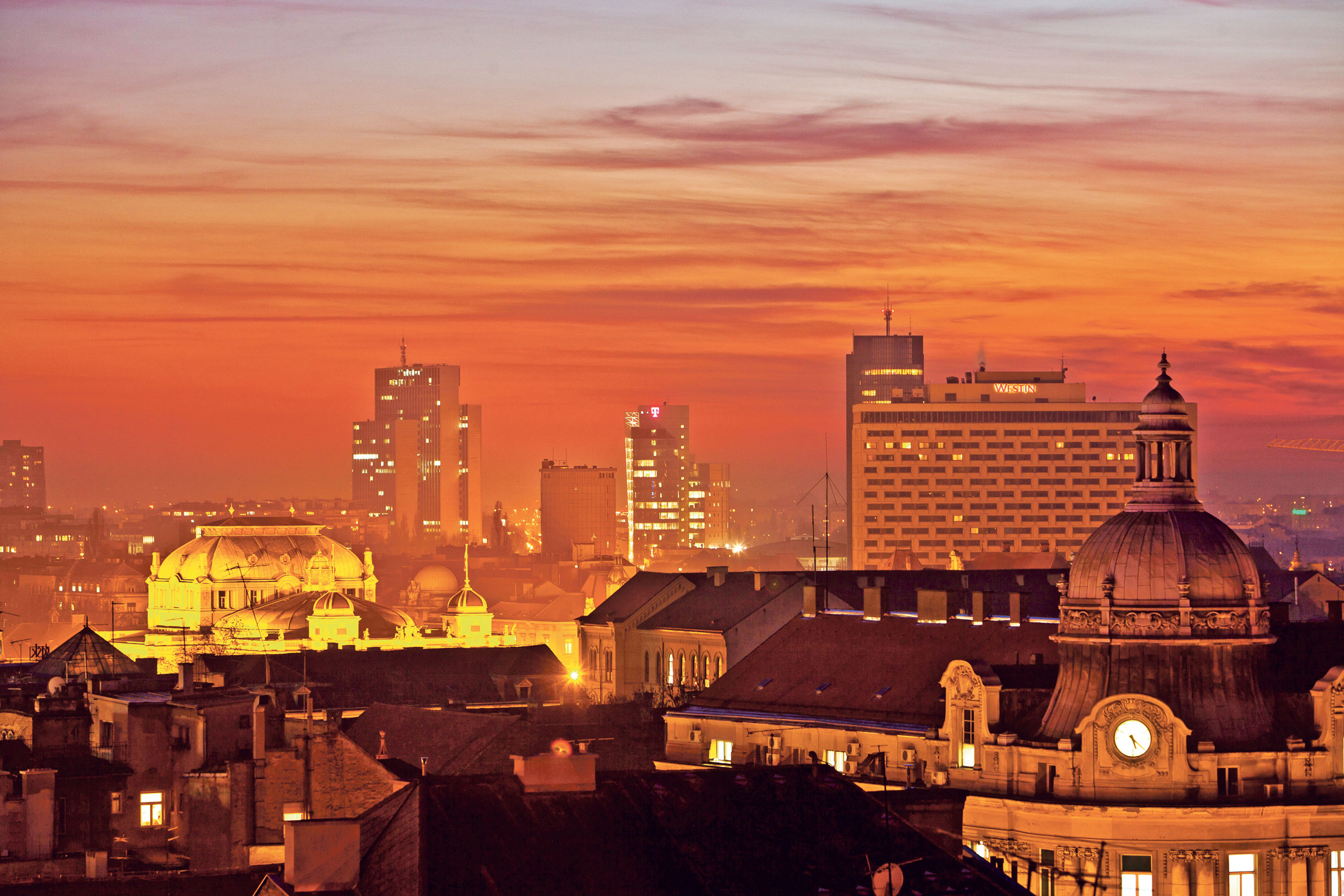 165851-211800-t_zagreb_pano