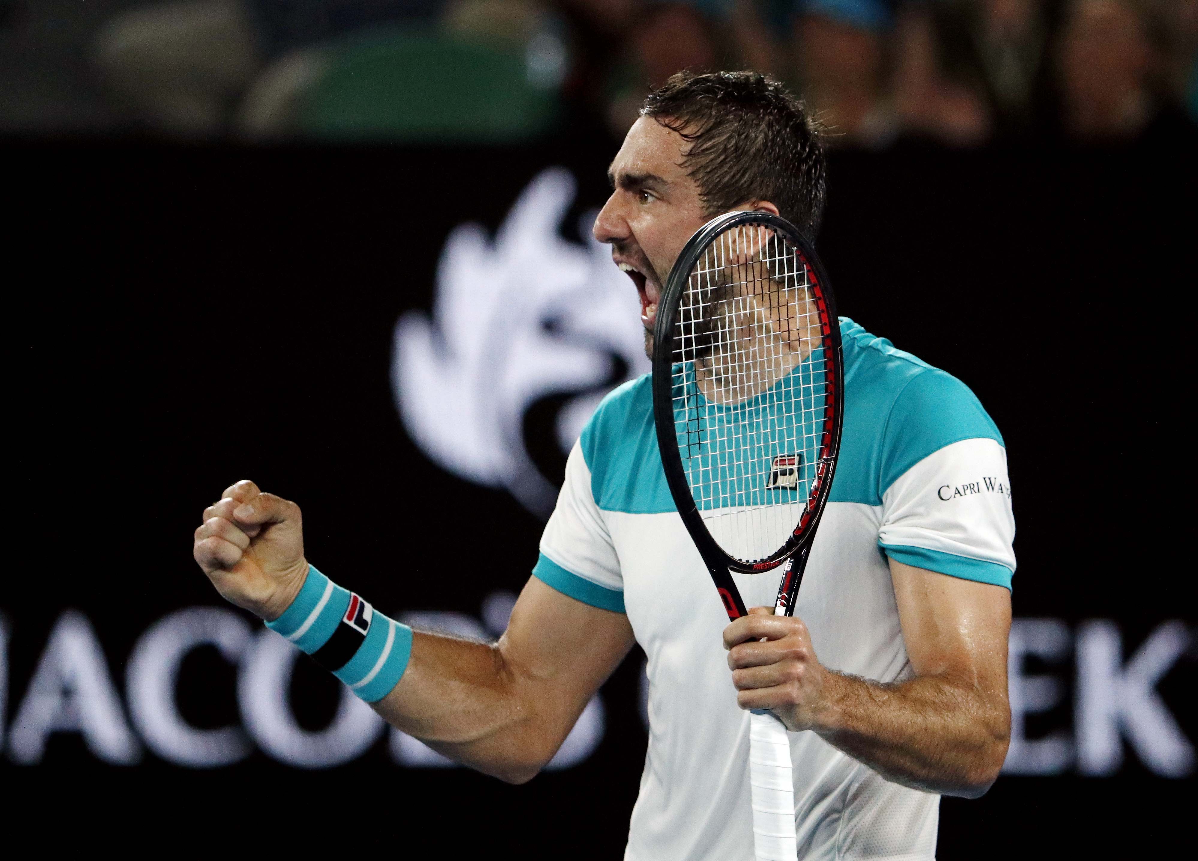 2018-01-25T102848Z_840653499_HP1EE1P0T3ZUL_RTRMADP_3_TENNIS-AUSOPEN