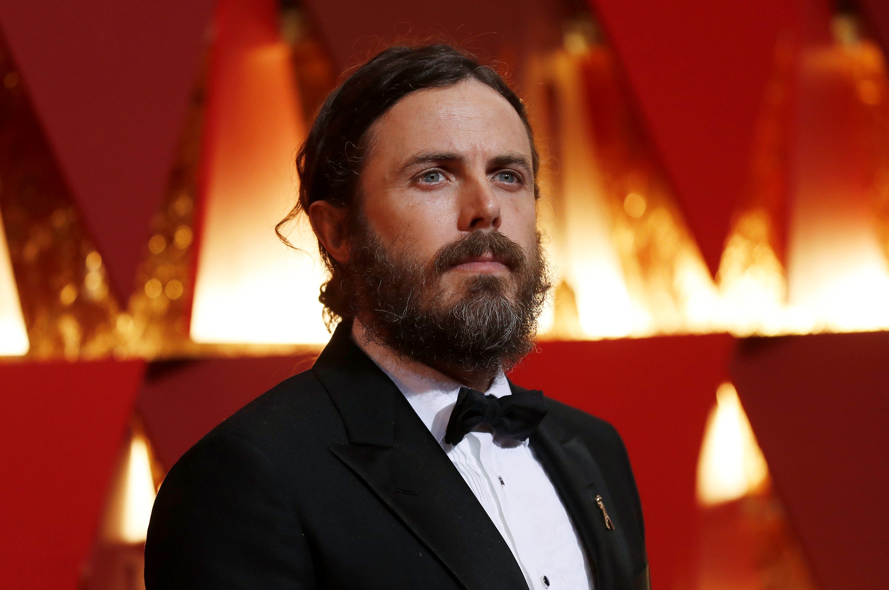 2018-01-25T223230Z_1159301868_RC122D2D4D20_RTRMADP_3_AWARDS-OSCARS-CASEYAFFLECK