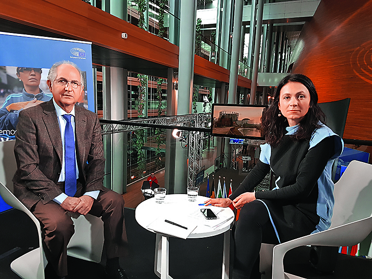 Antonio Ledezma i novinarka Globusa