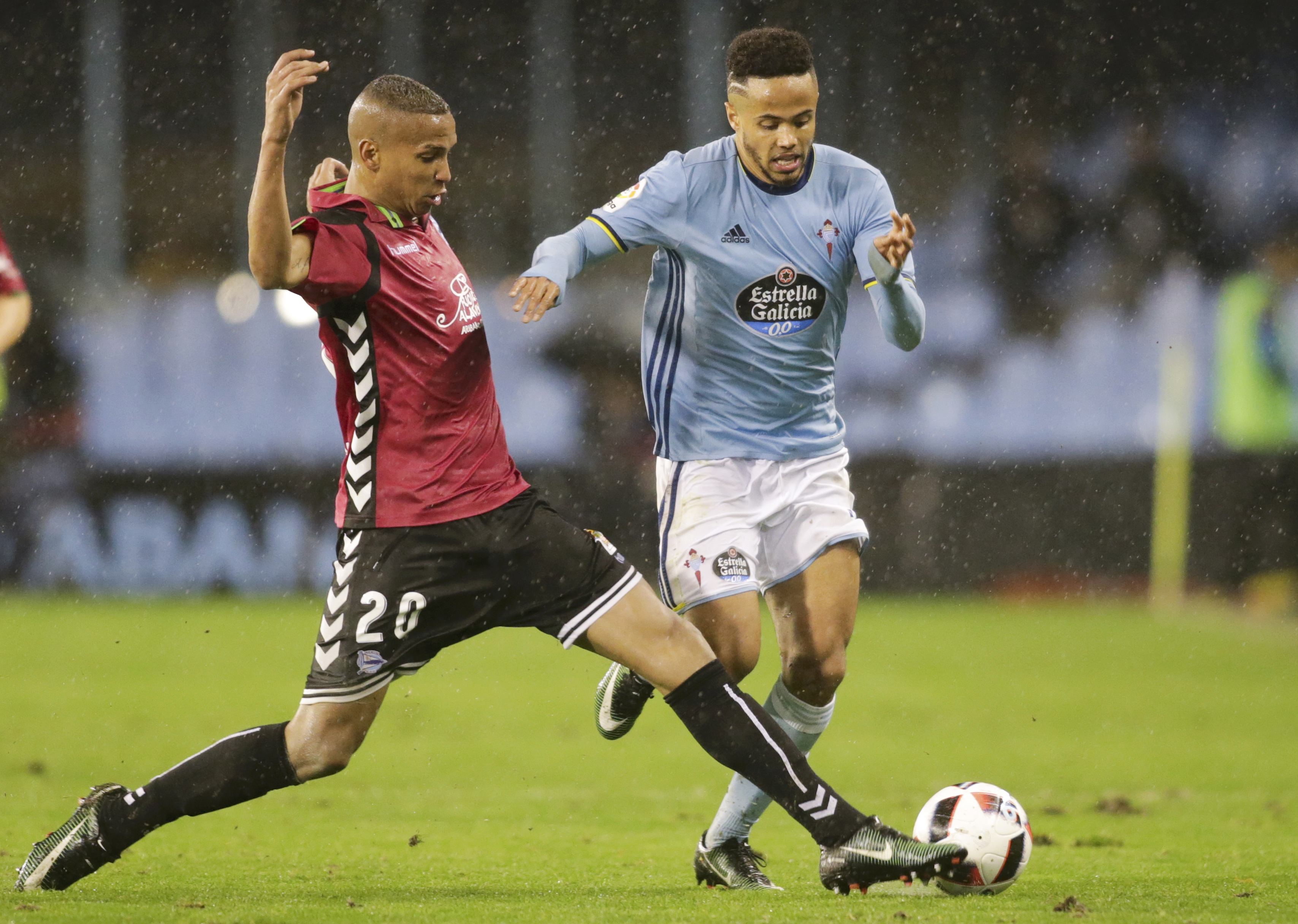 2017-02-02T213058Z_644723568_LR1ED221NRAUQ_RTRMADP_3_SOCCER-SPAIN-CLV-ALV-CUP