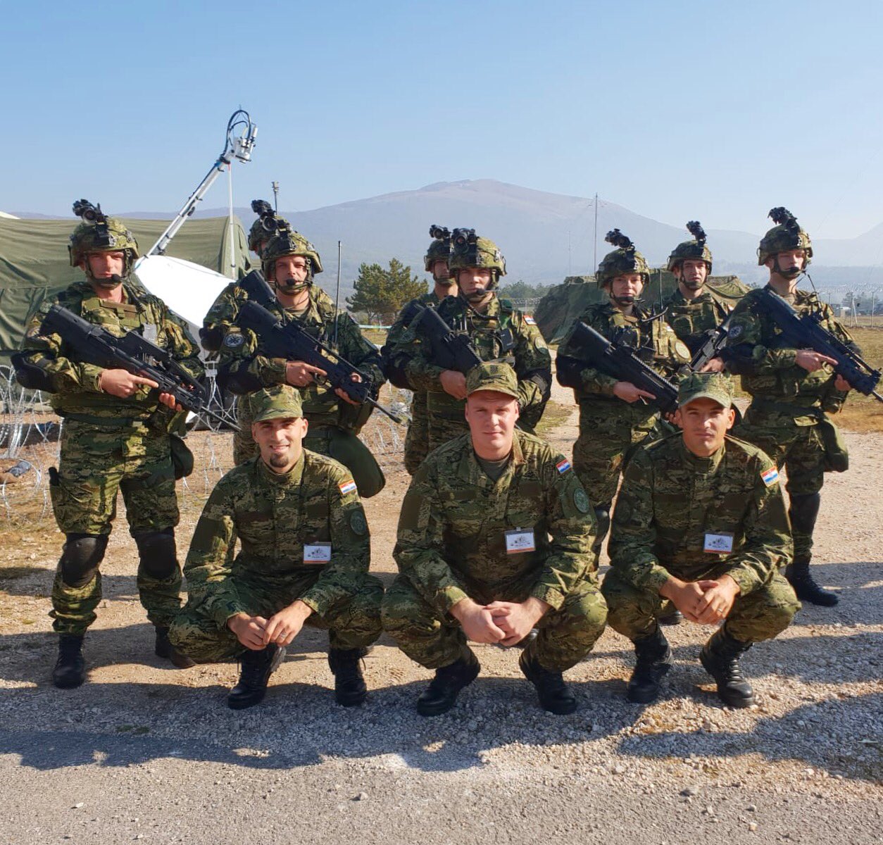 Braća Sinković na vojnoj vježbi