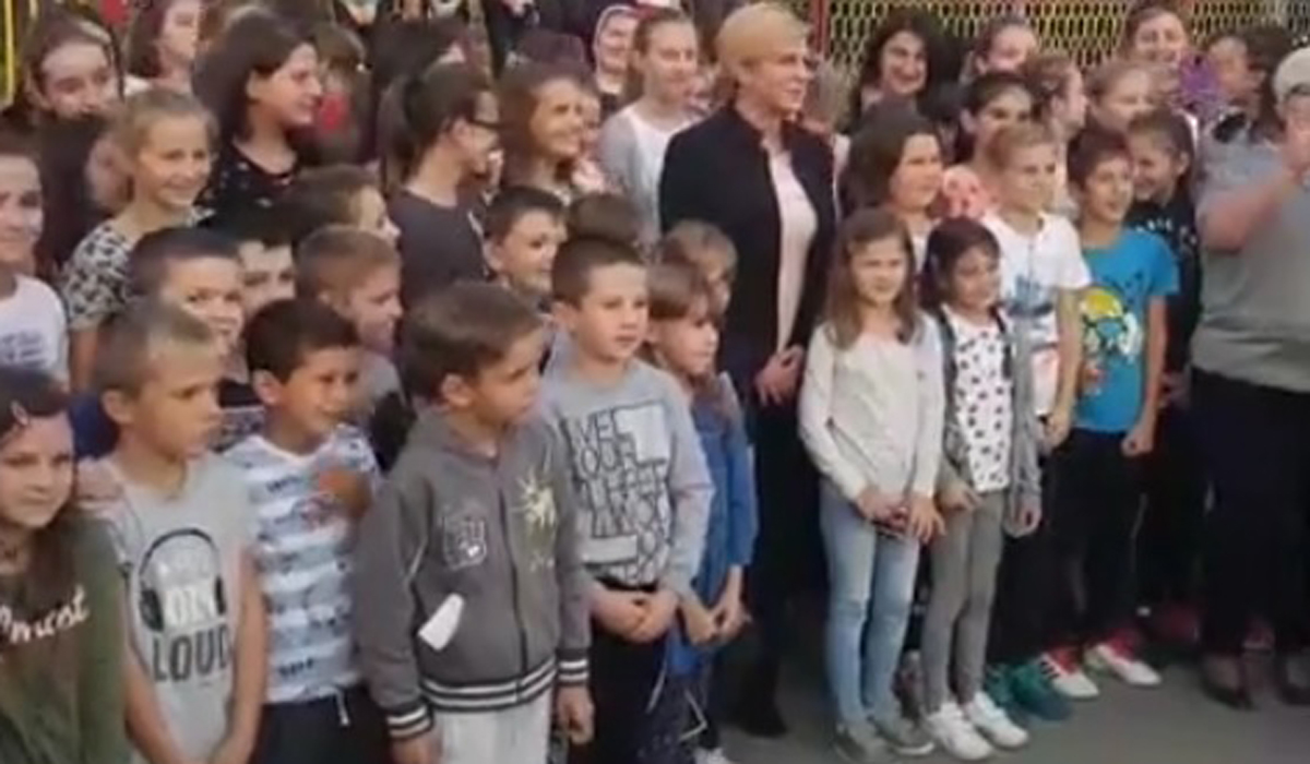 Predsjednica Grabar Kitarović u Sikirevcima