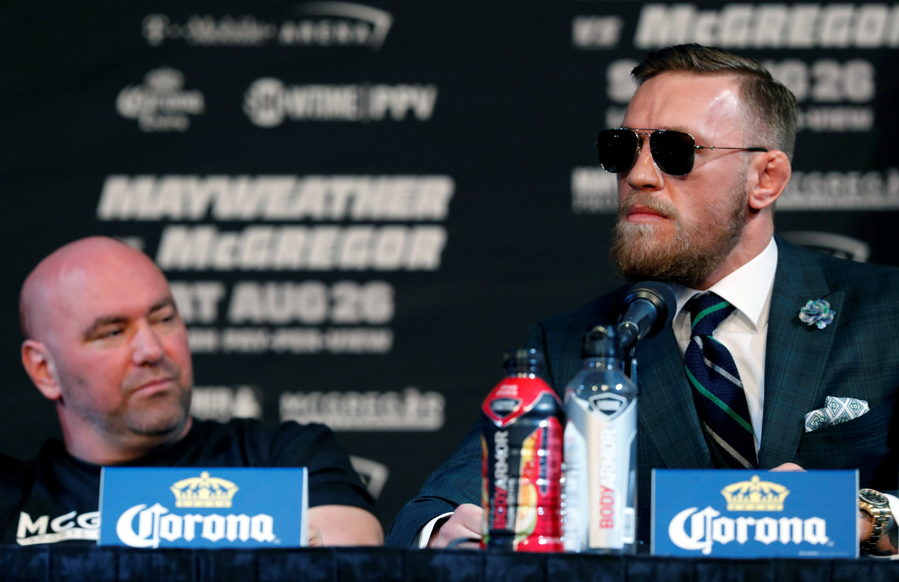 2017-08-23T214918Z_974510266_RC164CB273A0_RTRMADP_3_BOXING-MAYWEATHER-MCGREGOR