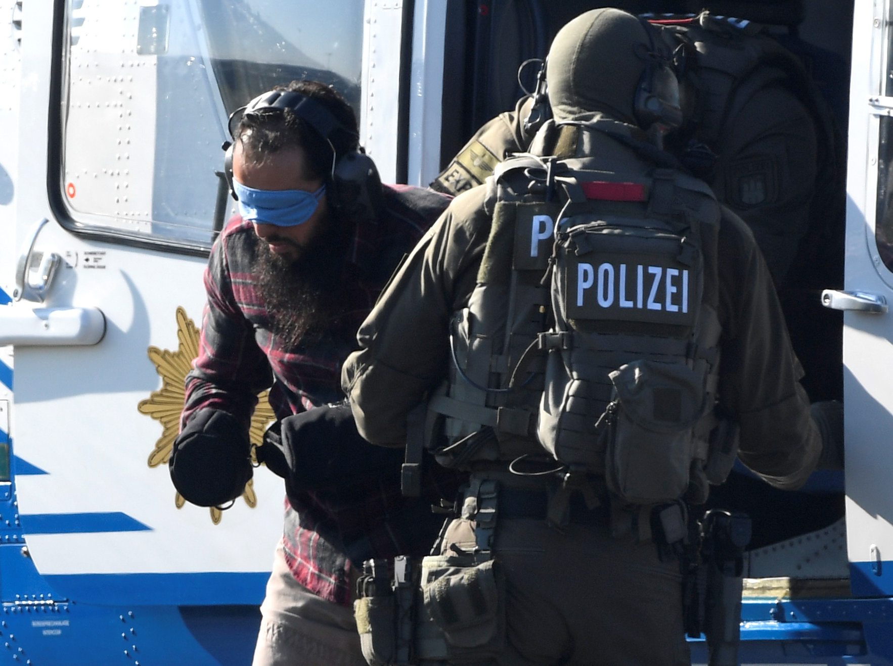 2018-10-15T105932Z_658369541_RC1E1C884E00_RTRMADP_3_GERMANY-SECURITY