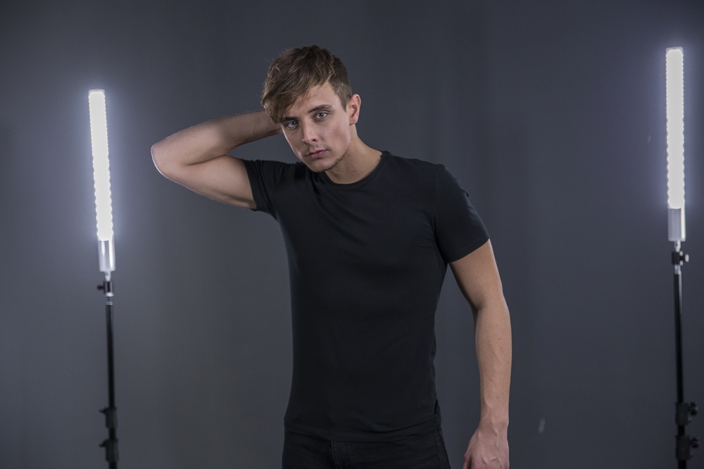 Marko Kutlić - U kapi tvoje ljubavi - Foto by Hit produkcija