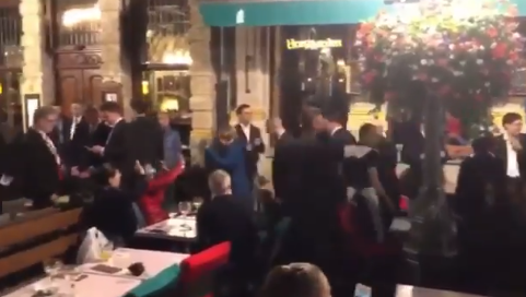 Angela Merkel, Emmanuel Macron snimljeni u središtu Bruxellesa