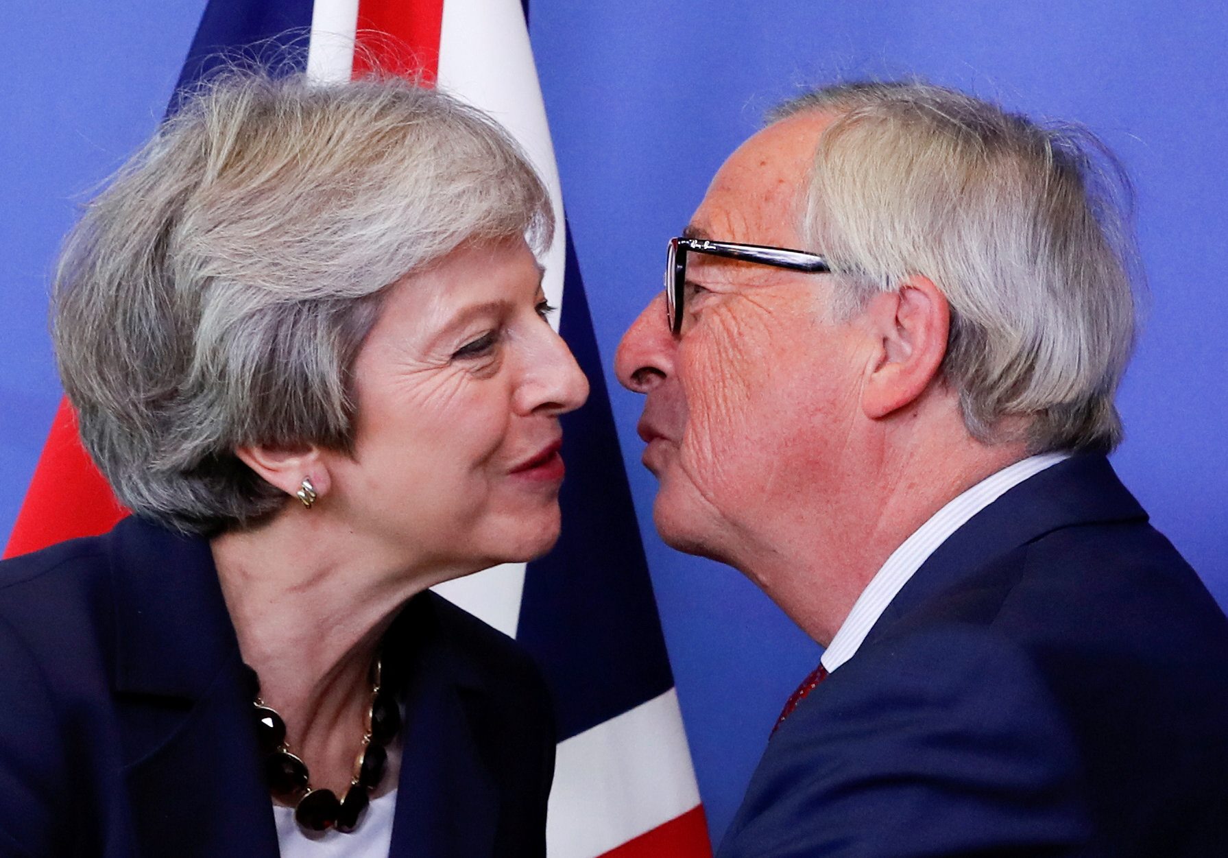 Theresa May i Jean-Claude Juncker 