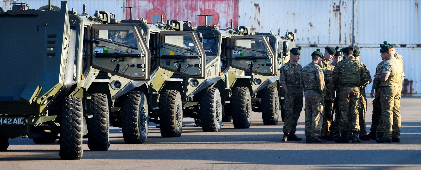 2018-10-10T105352Z_995359428_RC12763CF140_RTRMADP_3_NATO-RUSSIA-BRITAIN