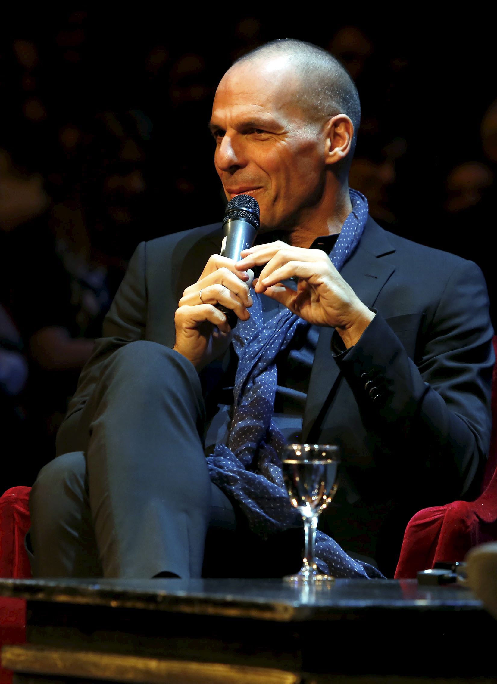 varufakis_horvat18-041216
