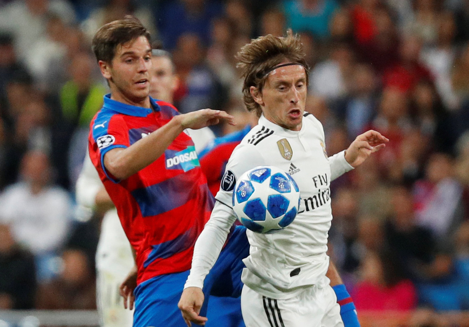 2018-10-23T193403Z_1876940293_RC1A764B1D00_RTRMADP_3_SOCCER-CHAMPIONS-MAD-VPL