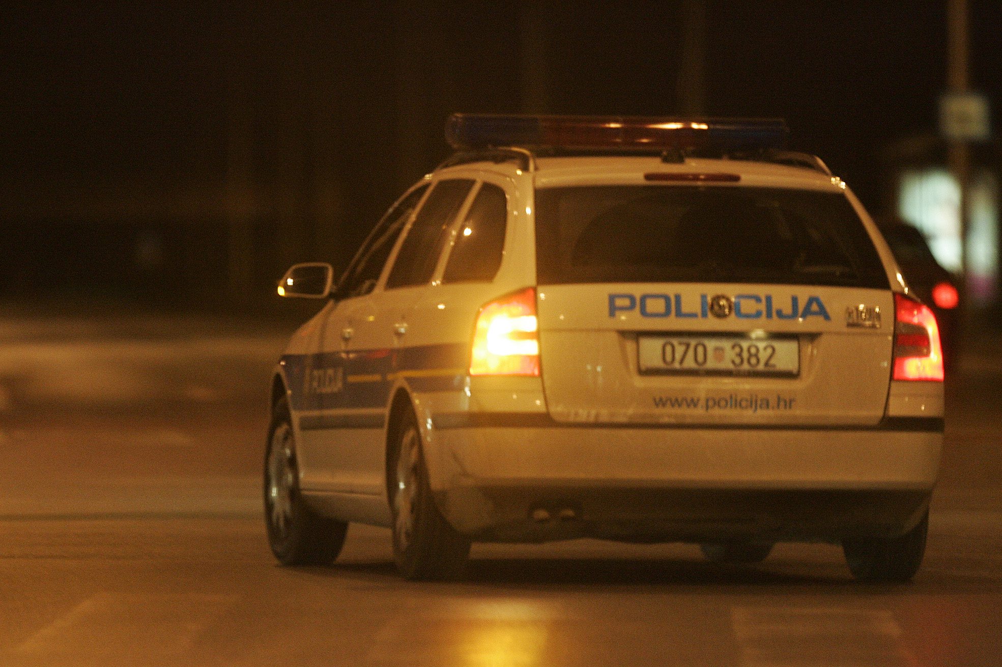 neredi_huligani9-050409