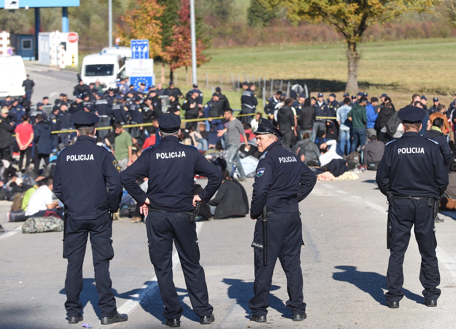 Policija na graničnom prijelazu, fotografija snimljena 24.10.