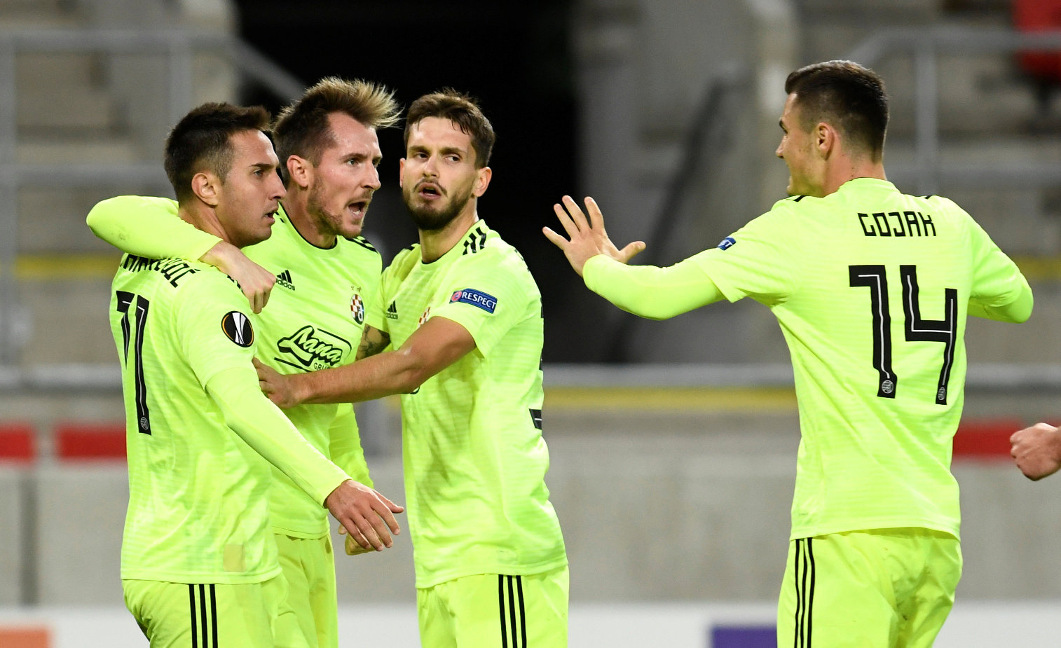 2018-10-25T182228Z_1721751384_RC11DEAA74E0_RTRMADP_3_SOCCER-EUROPA-SPT-DZA