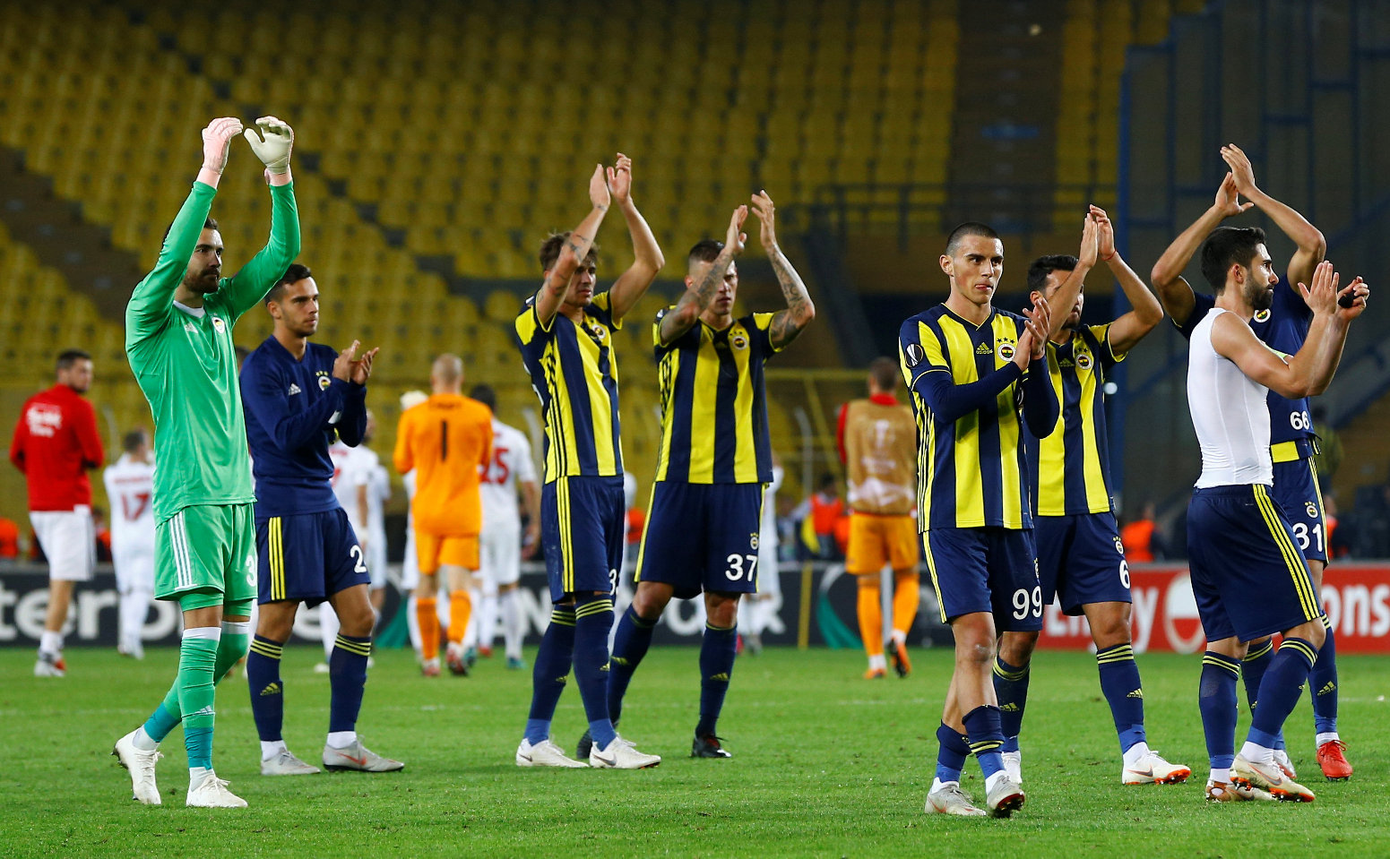 2018-10-04T185519Z_1140895484_RC17814F89E0_RTRMADP_3_SOCCER-EUROPA-FEN-SPT