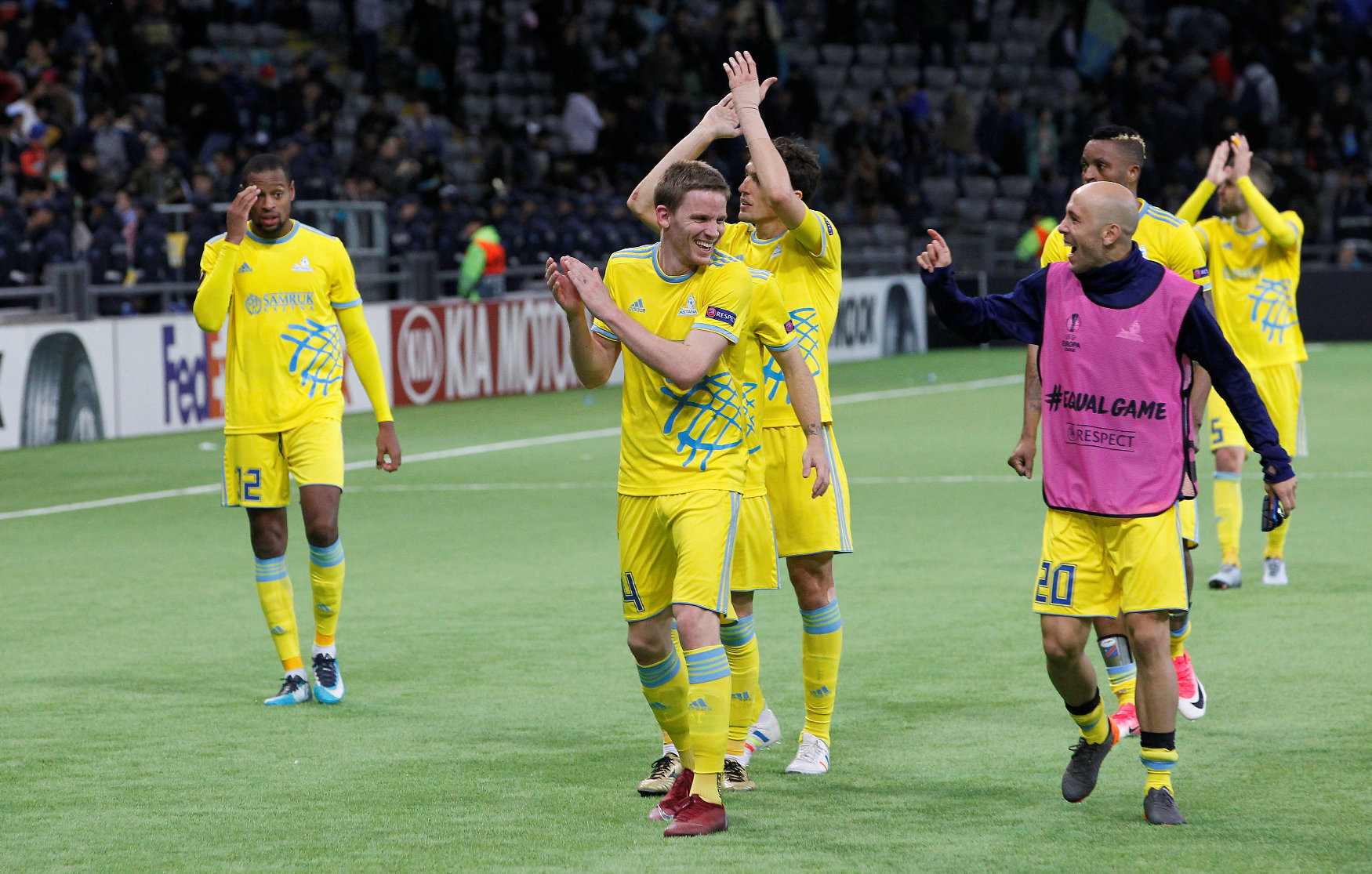2018-10-04T170428Z_337230937_RC1A0D64D790_RTRMADP_3_SOCCER-EUROPA-AST-REN