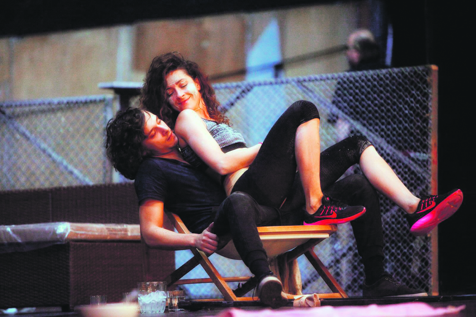 Zrinka na probi u zagrebačkom HNK s mladim glumcem Filipom Vidovićem 