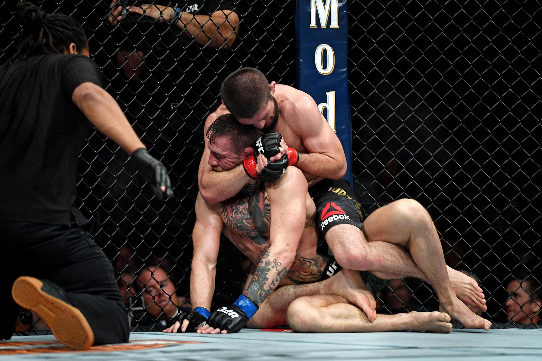 2018-10-07T053507Z_740632313_NOCID_RTRMADP_3_MMA-UFC-229-NURMAGOMEDOV-VS-MCGREGOR