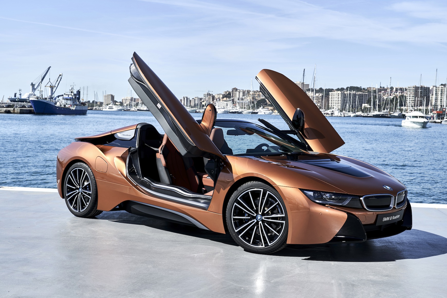 P90301934_highRes_bmw-i8-roadster-04-2