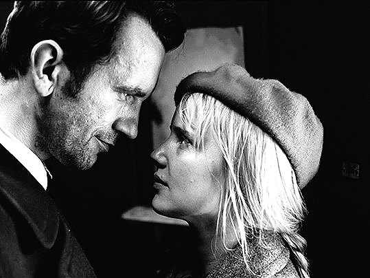 214126-274246-MV5BMWRkZGIzMzQtYjYyZC00ZmJmLTk4ZDEtMGRhOTFhY2U1N2E1XkEyXkFqcGdeQXVyMTEwMTY3NDI_._V1_