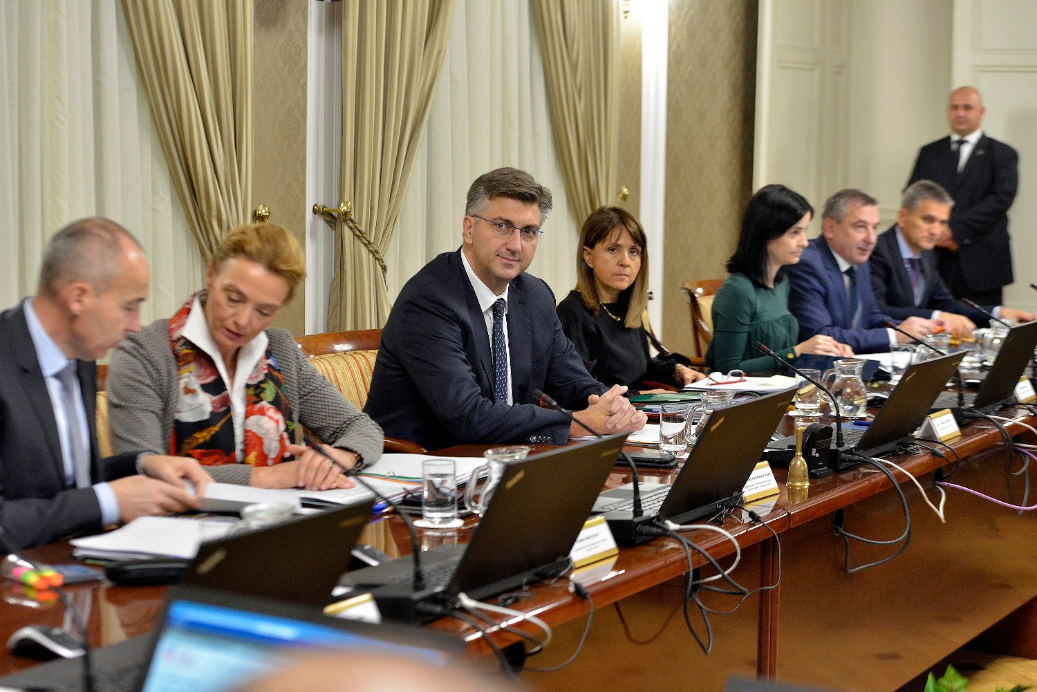 vlada_sjednica14-221118