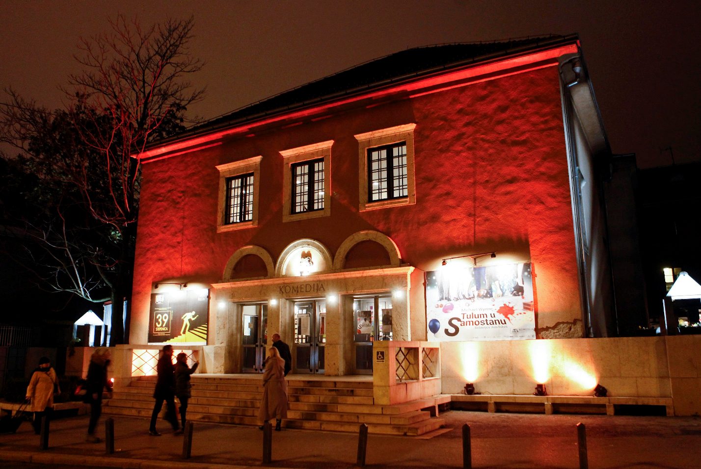 Novoobnovljeno kazaliste Komedija.