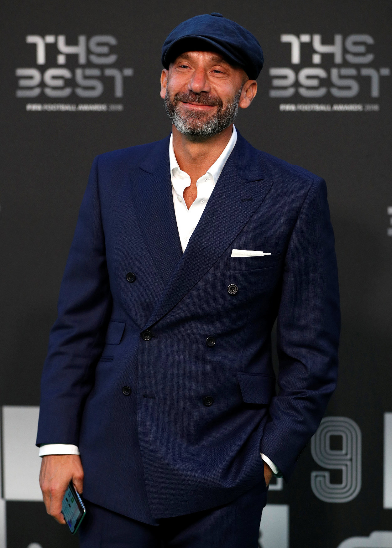 2018-09-24T180840Z_917344774_RC11E83F0DD0_RTRMADP_3_SOCCER-FIFA-AWARDS