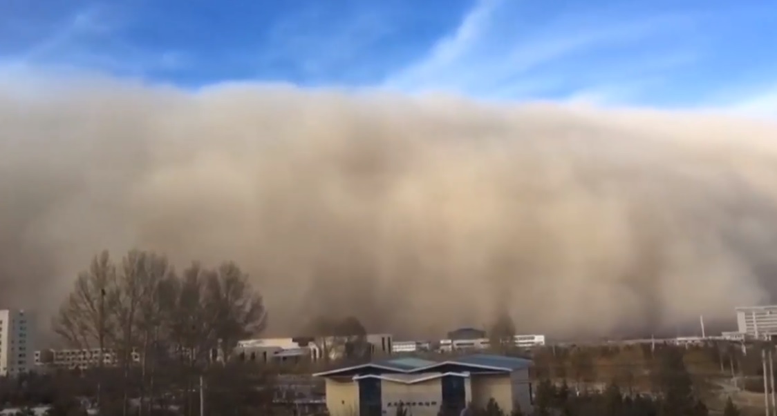 Kina oluja pješčana