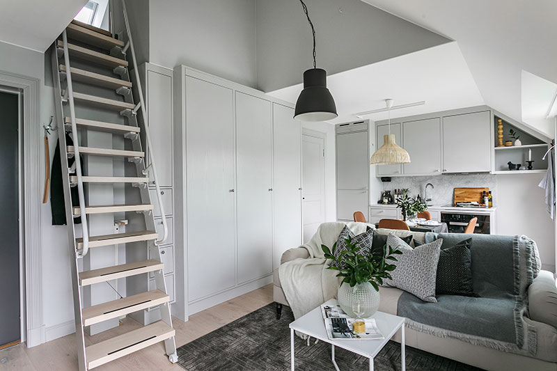 Mali stan u potkrovlju od 32 kvadrata 1