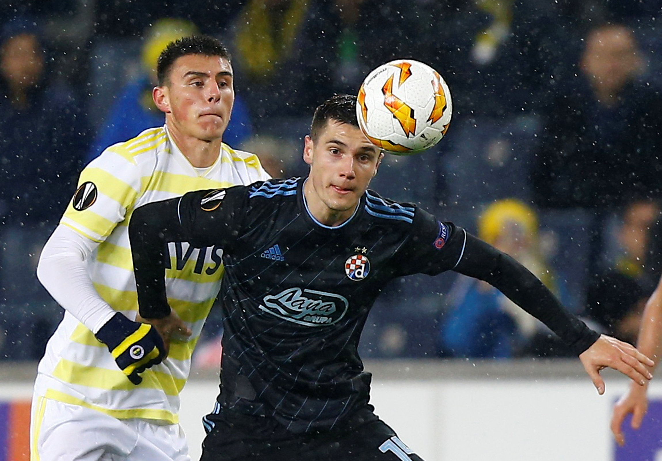 2018-11-29T192602Z_854656790_RC1A7A889B80_RTRMADP_3_SOCCER-EUROPA-FEN-DZA