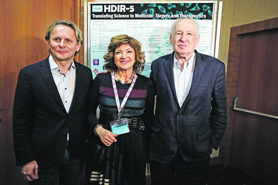 Ivan Đikić, Sonja Levanat i Joseph Schlessinger