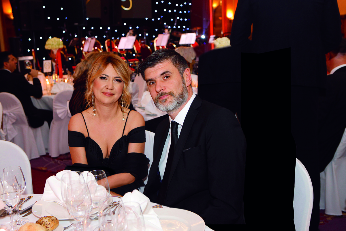 Milanka i Nemanja na Balu Crvenog križa u hotelu Westin.