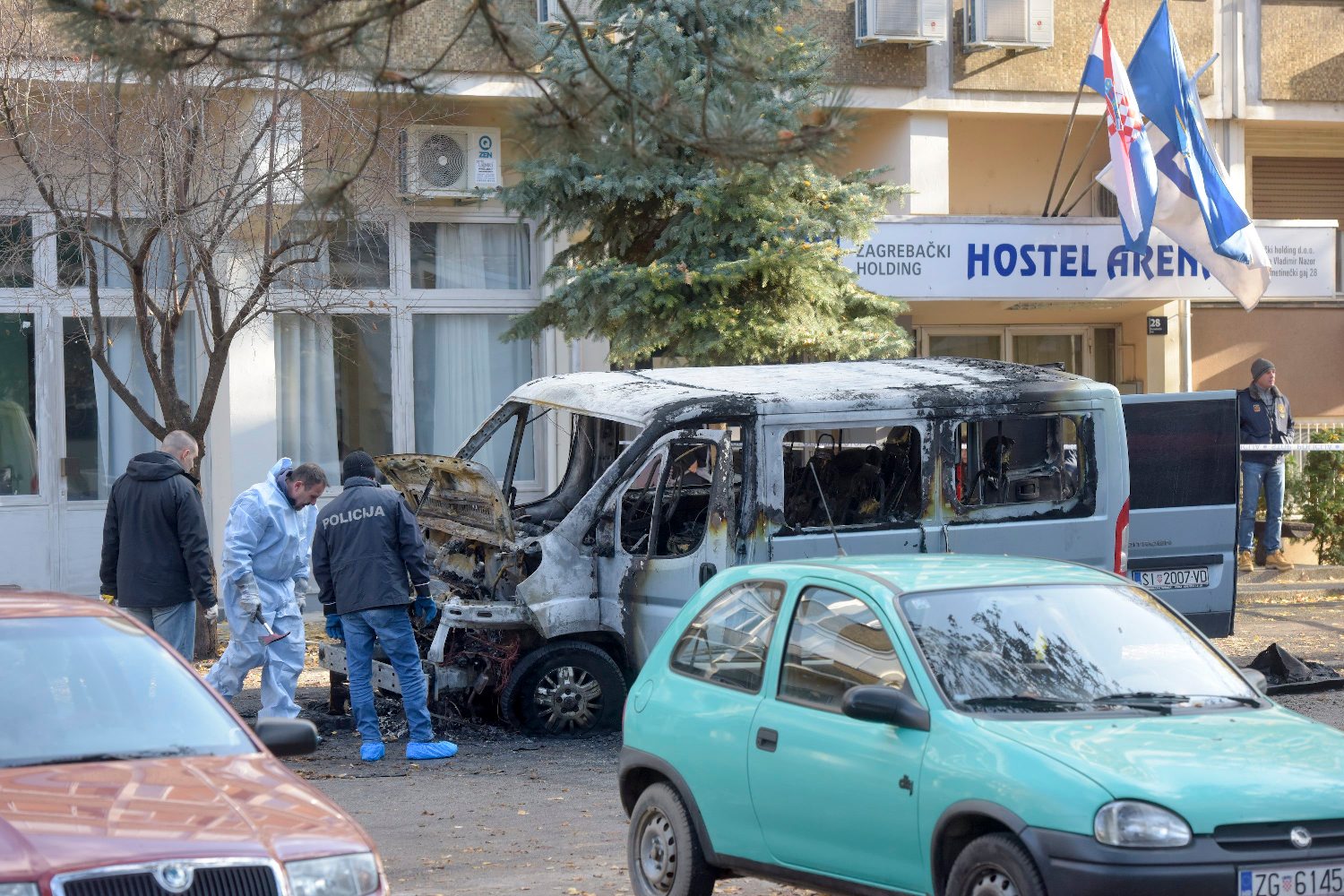 zapaljena_vozila8-161218