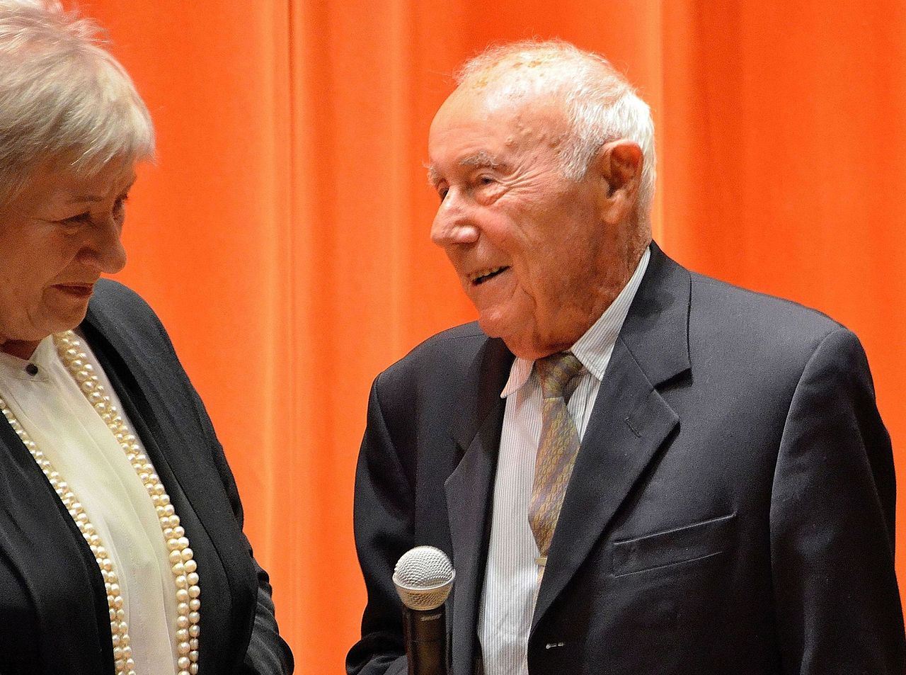 1280px-Symcha_Ratajzer_i_Agnieszka_Arnold_05