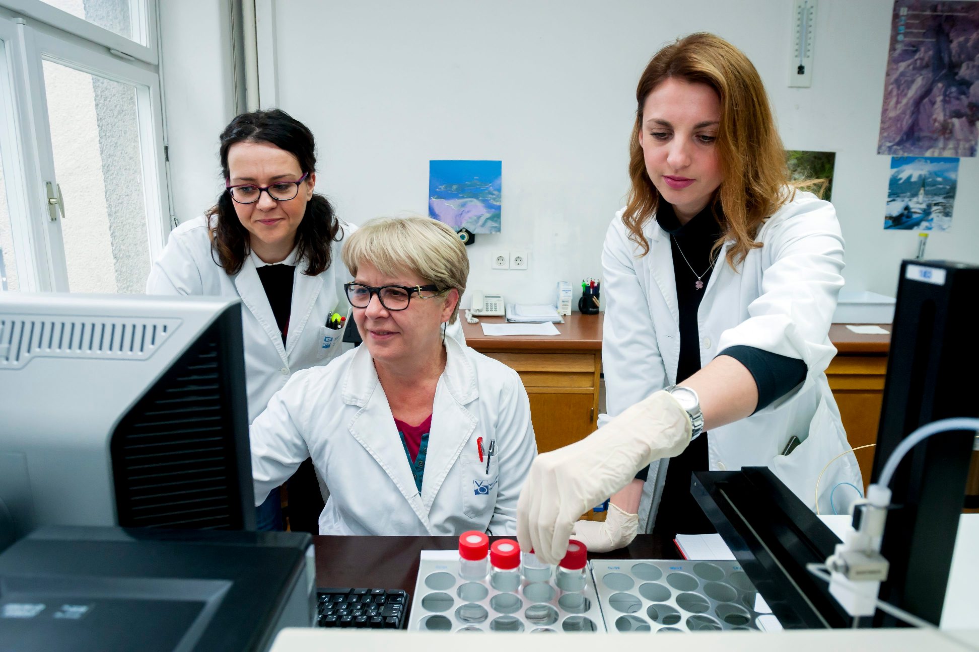Ana Ivanišević, šefica odjela kemijskog laboratorija, Tomislava Zinić, kemijska tehničarka, Ivana Čigir, tehnologinja za kvalitetu vode