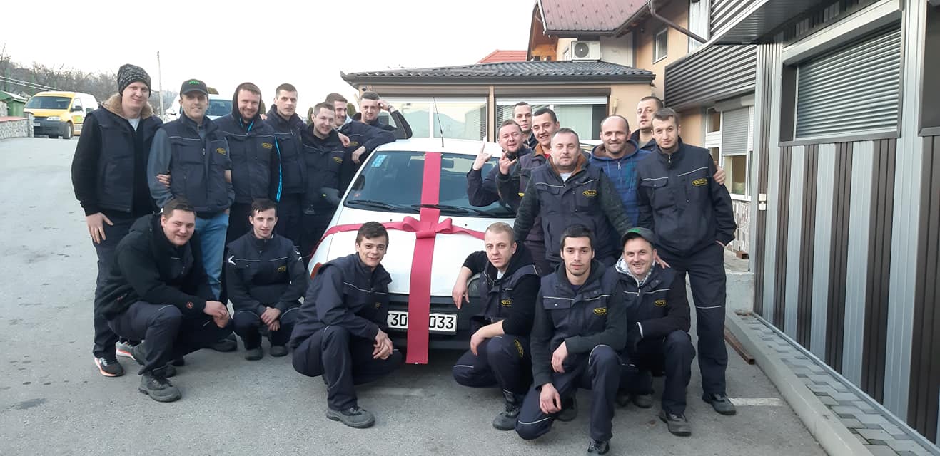 48967433_1984036621704540_1483549719140499456_o